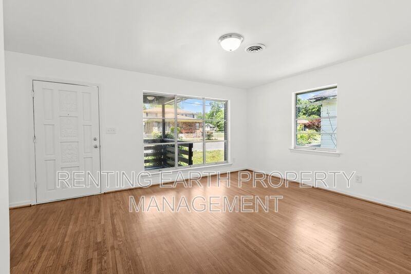 6109 Blocton Ave - Photo 6 of 23