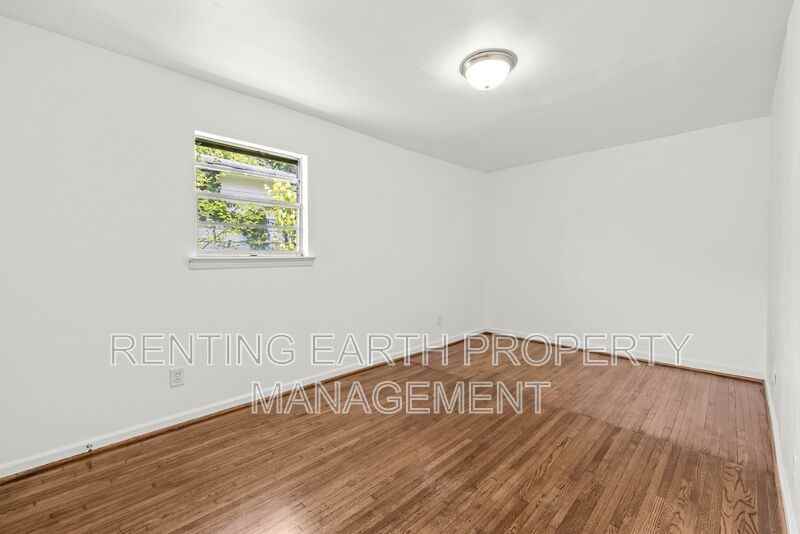 6109 Blocton Ave - Photo 7 of 23