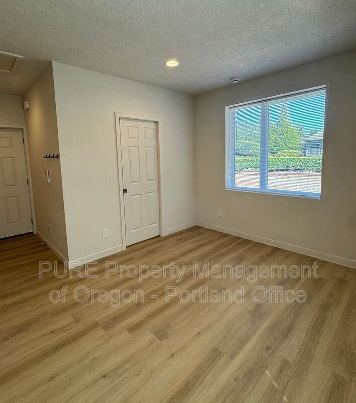 5684 N Harvard St - Photo 3 of 7