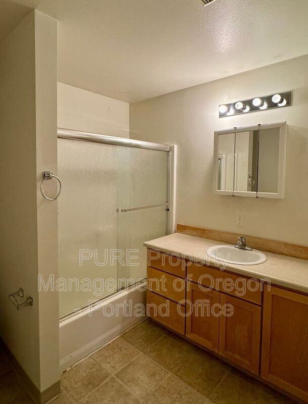 6734 N Monteith Ave - Photo 7 of 17