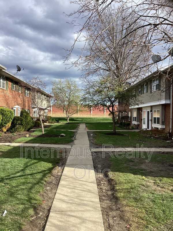 31623 N Marginal Dr #F - Photo 2 of 24