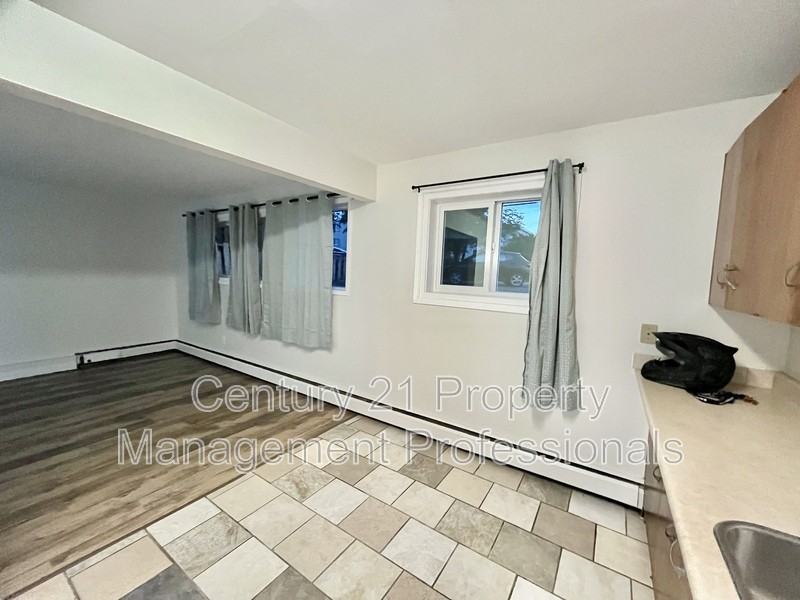 11832-105 Street Nw #101 - Photo 3 of 13