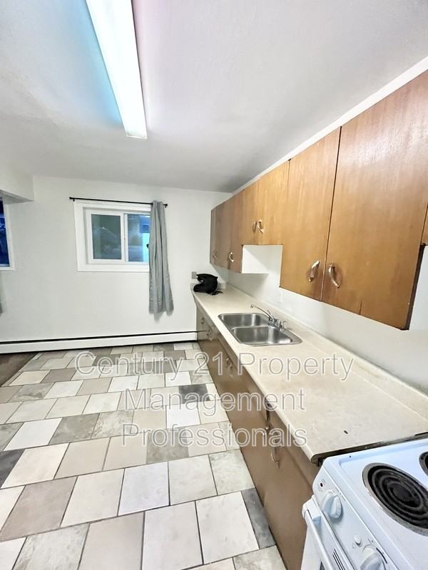 11832-105 Street Nw #101 - Photo 4 of 13