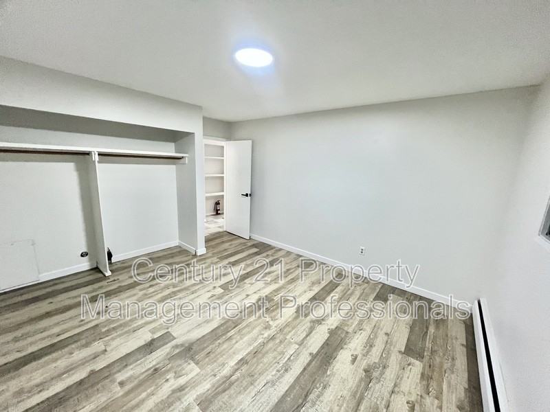 11832-105 Street Nw #101 - Photo 6 of 16