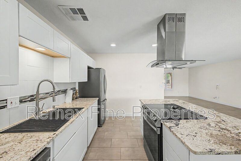 6332 N Granite Reef Rd - Photo 2 of 24
