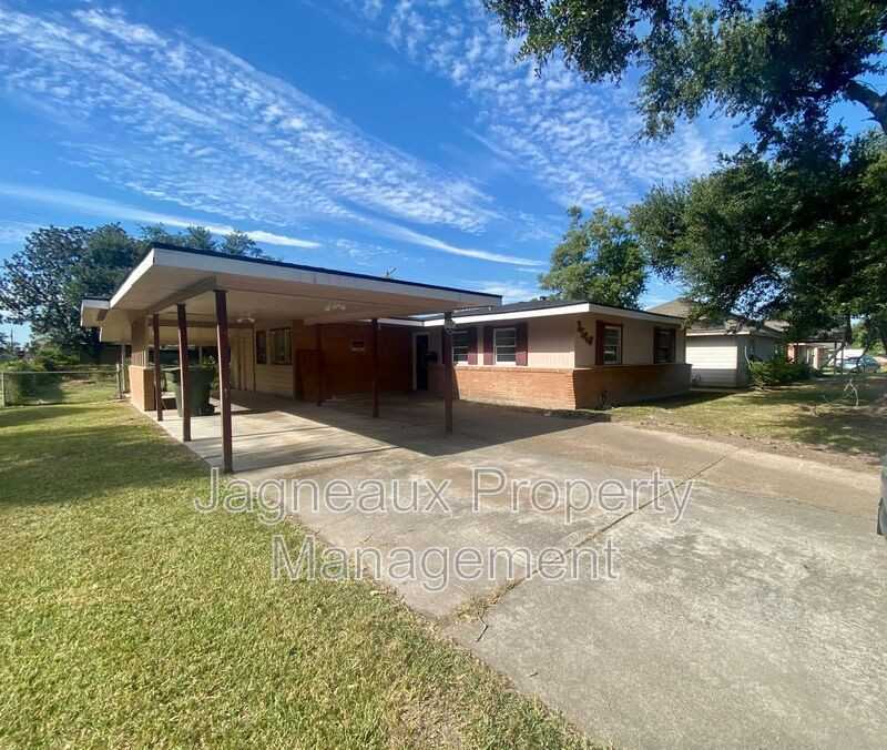 3566 Monroe St - Photo 3 of 13