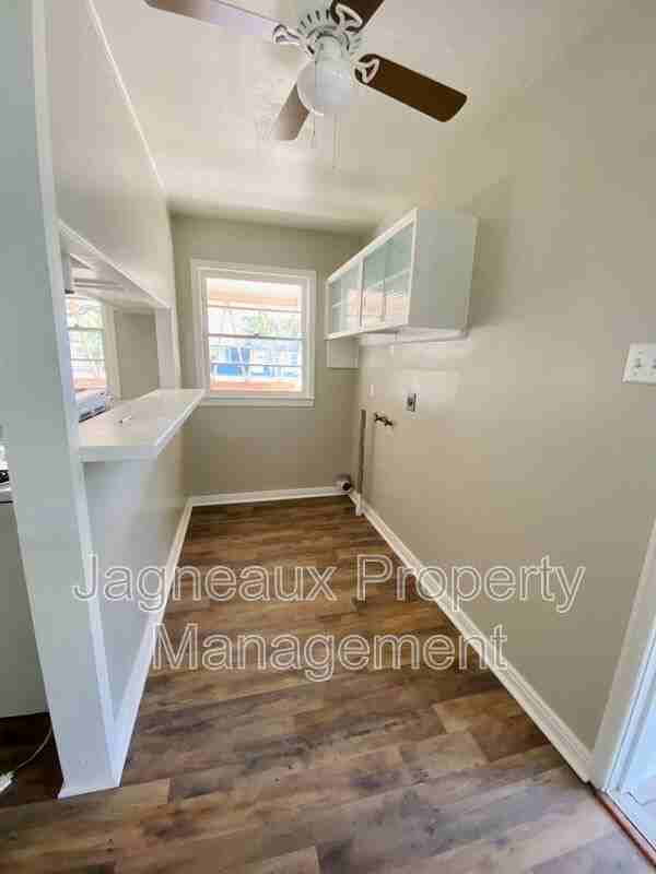 3566 Monroe St - Photo 7 of 13