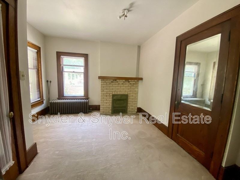179 Oakdale Ave #1 - Photo 3 of 32