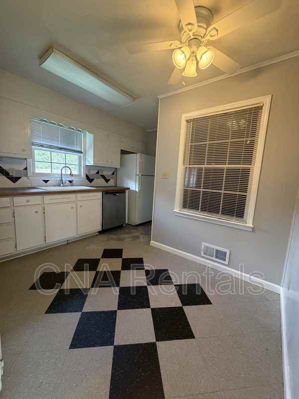 2691 Stoney Brook Ln Ne - Photo 4 of 15