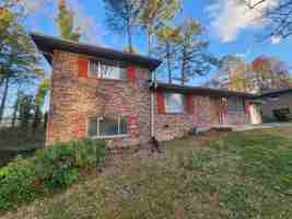 featured image of 3146 Vandiver Dr