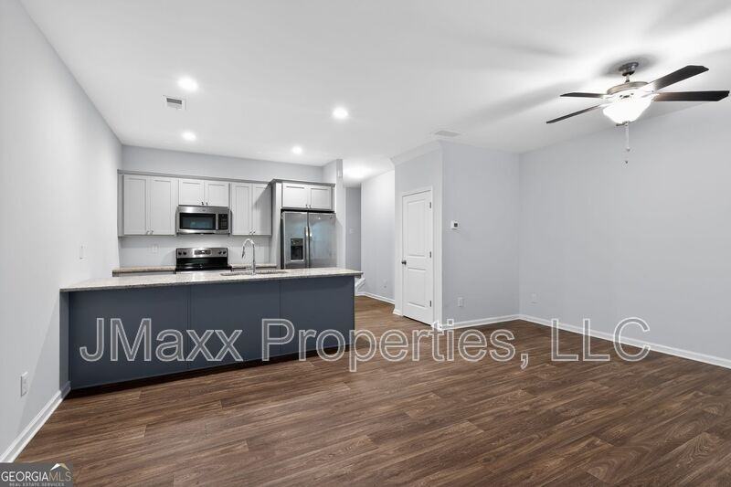 3122 Meadowstone Ln Sw - Photo 2 of 15