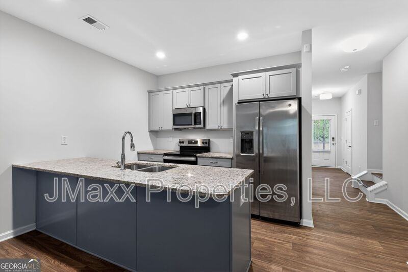 3122 Meadowstone Ln Sw - Photo 3 of 15