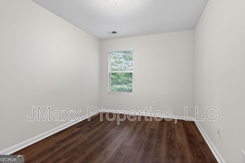 3122 Meadowstone Ln Sw - Photo 7 of 15