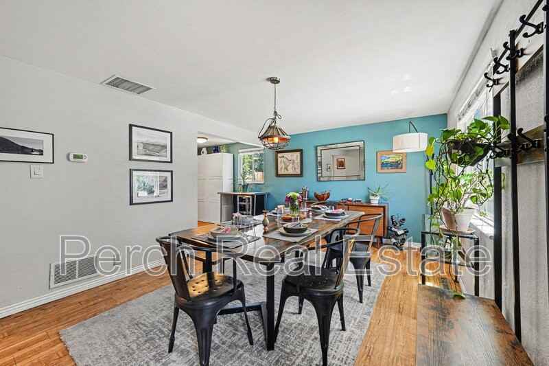 1595 W Maple Ave - Photo 4 of 23