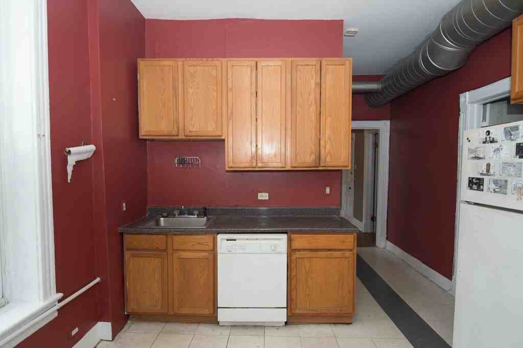1058 N Rockwell St #2F - Photo 3 of 20