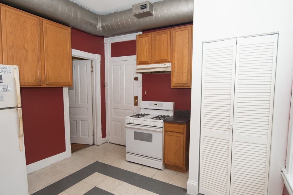 1058 N Rockwell St #2F - Photo 6 of 20