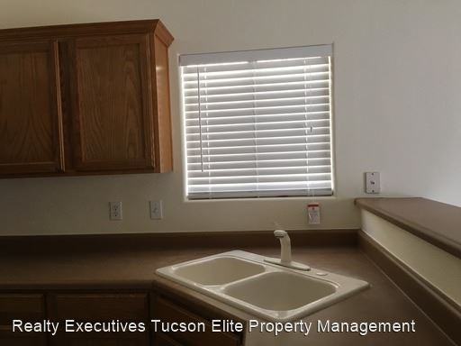 3653 Drexel Manor Stra - Photo 2 of 15