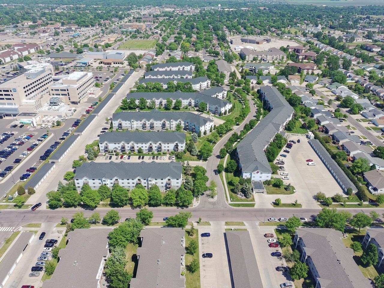 Dakota Park Apartments - Photo 5 of 31
