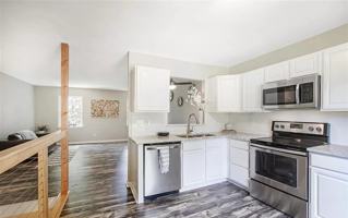 featured image of 624 Oleander Road