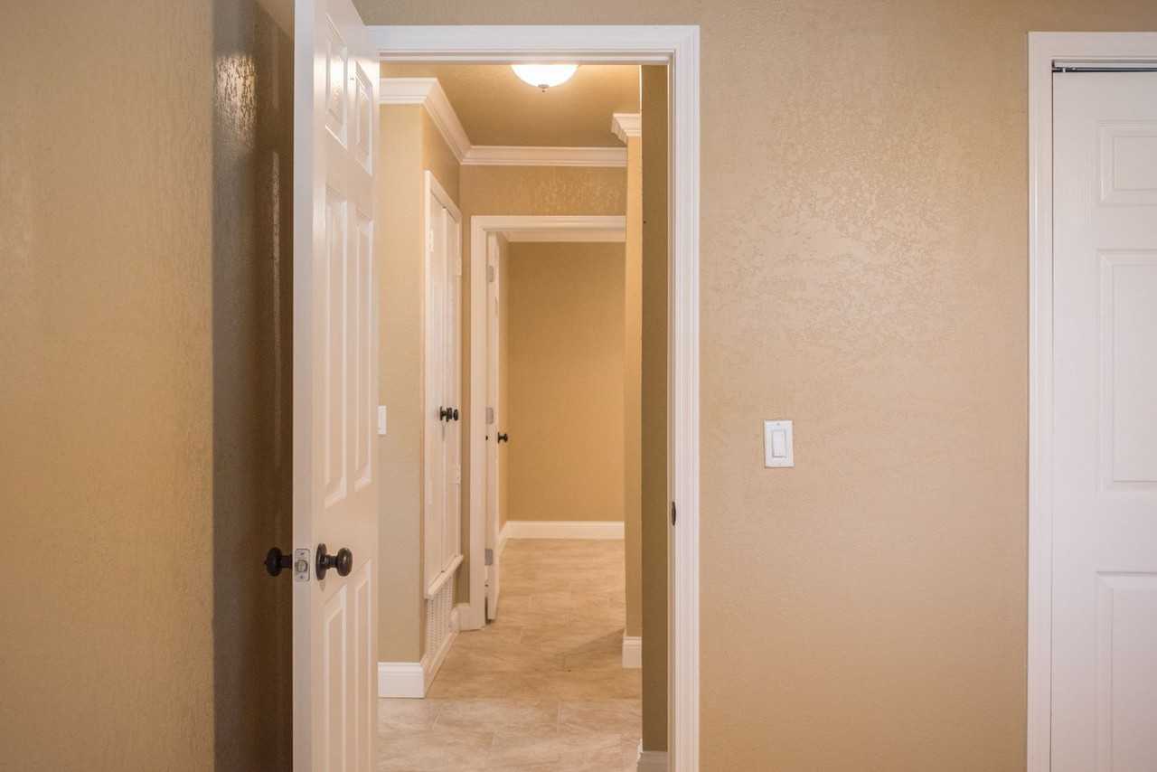 WINDWOOD LANE DUPLEXES - Photo 7 of 31