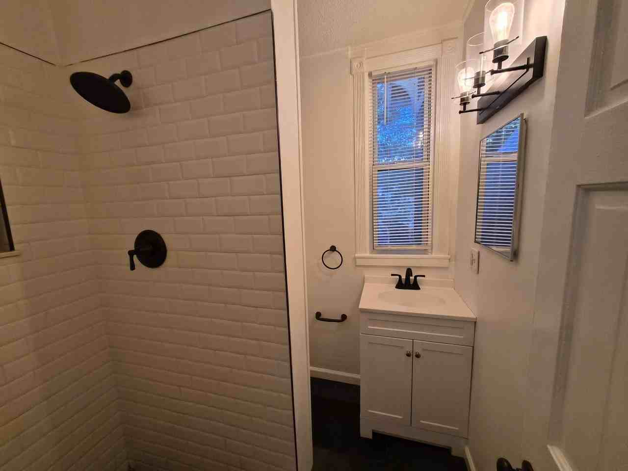 36 Bellevue Ave - Photo 5 of 7