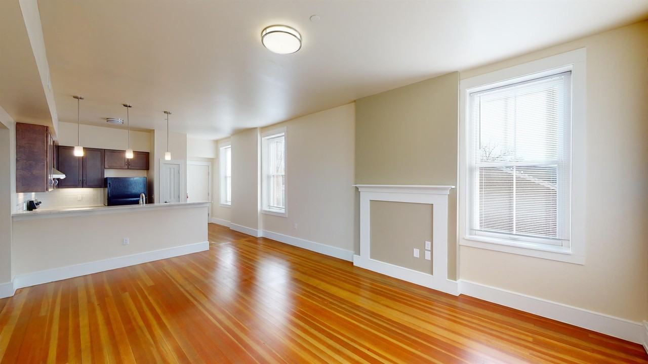 100 E Clifton Avenue - Photo 3 of 20