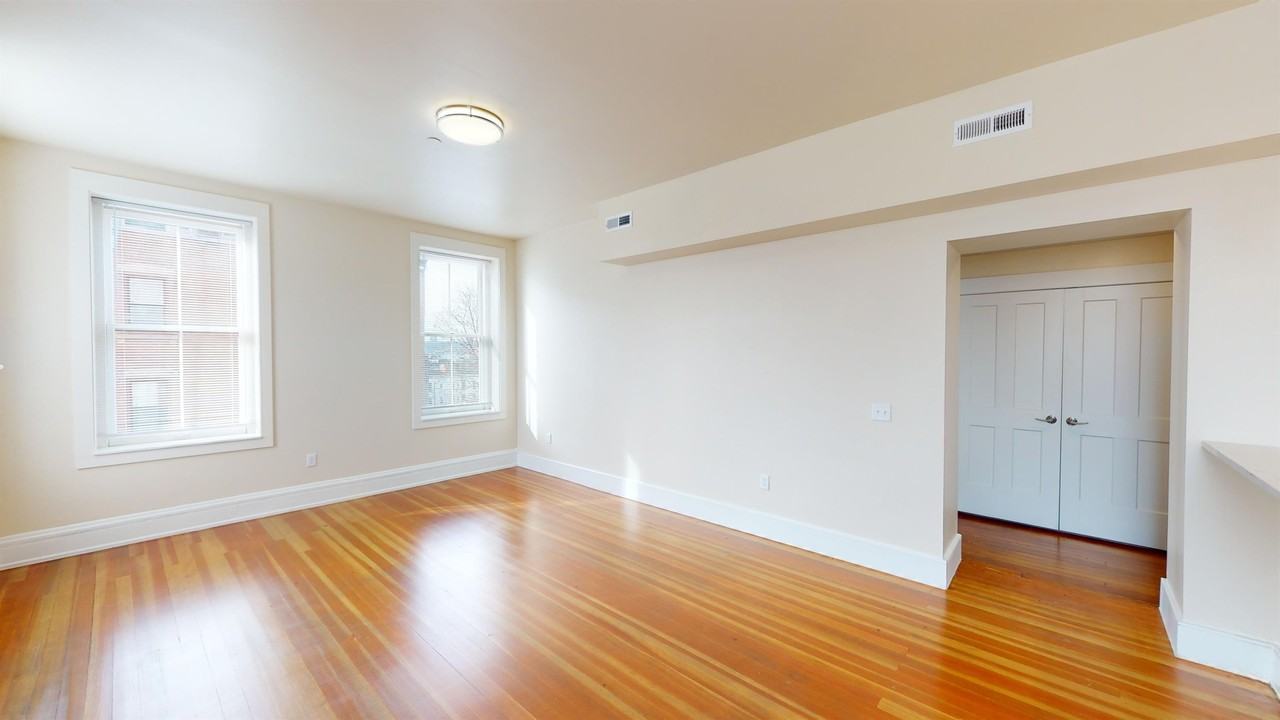 100 E Clifton Avenue - Photo 5 of 20
