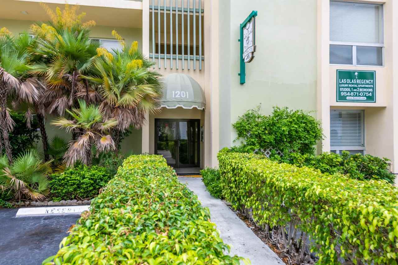 304 - Las Olas Regency Trust - Photo 4 of 20