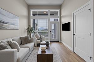 featured image of 45700 Spadina Avenue