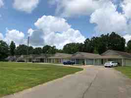 featured image of Hidden Pointe Dr