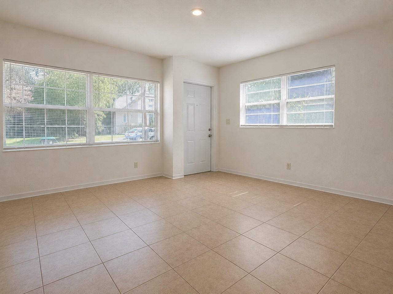 1716 East Kaley Avenue - Photo 3 of 26