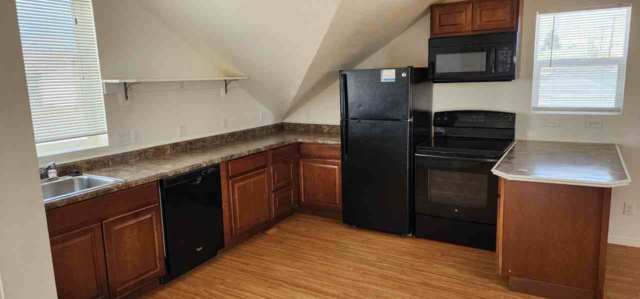 1925 East 16th Street - Photo 2 of 12