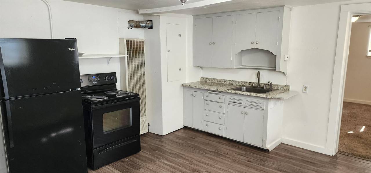 1925 East 16th Street - Photo 7 of 12