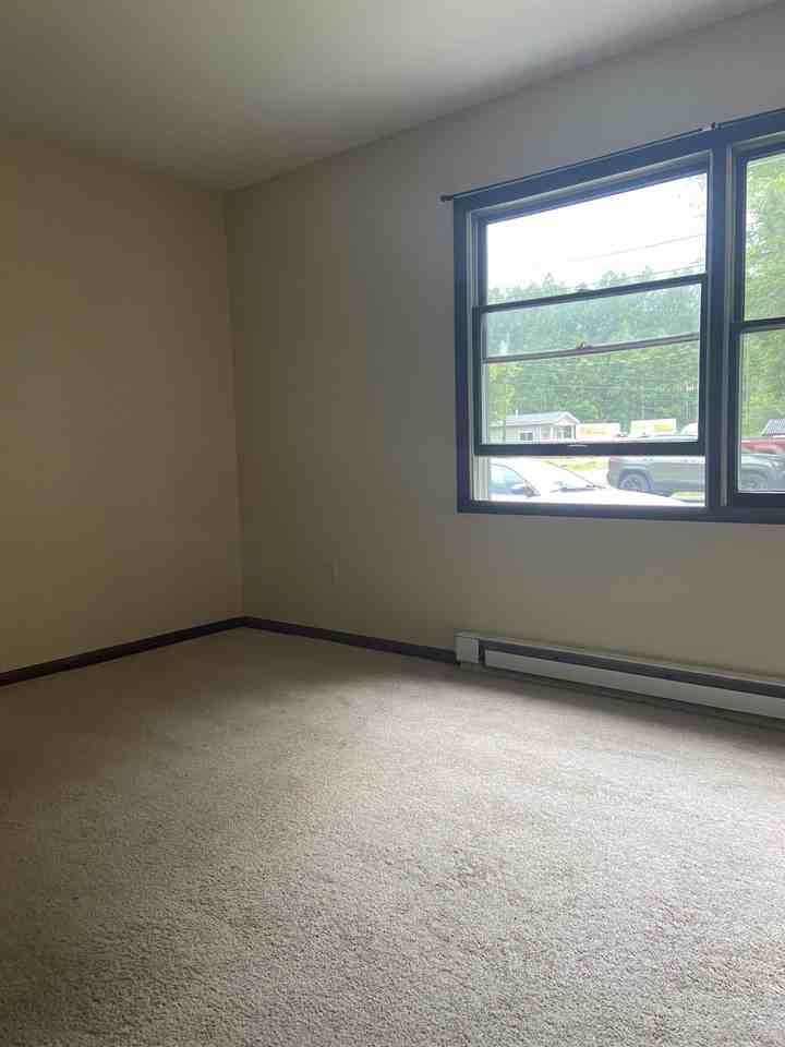 612 Willow Road - Photo 5 of 7