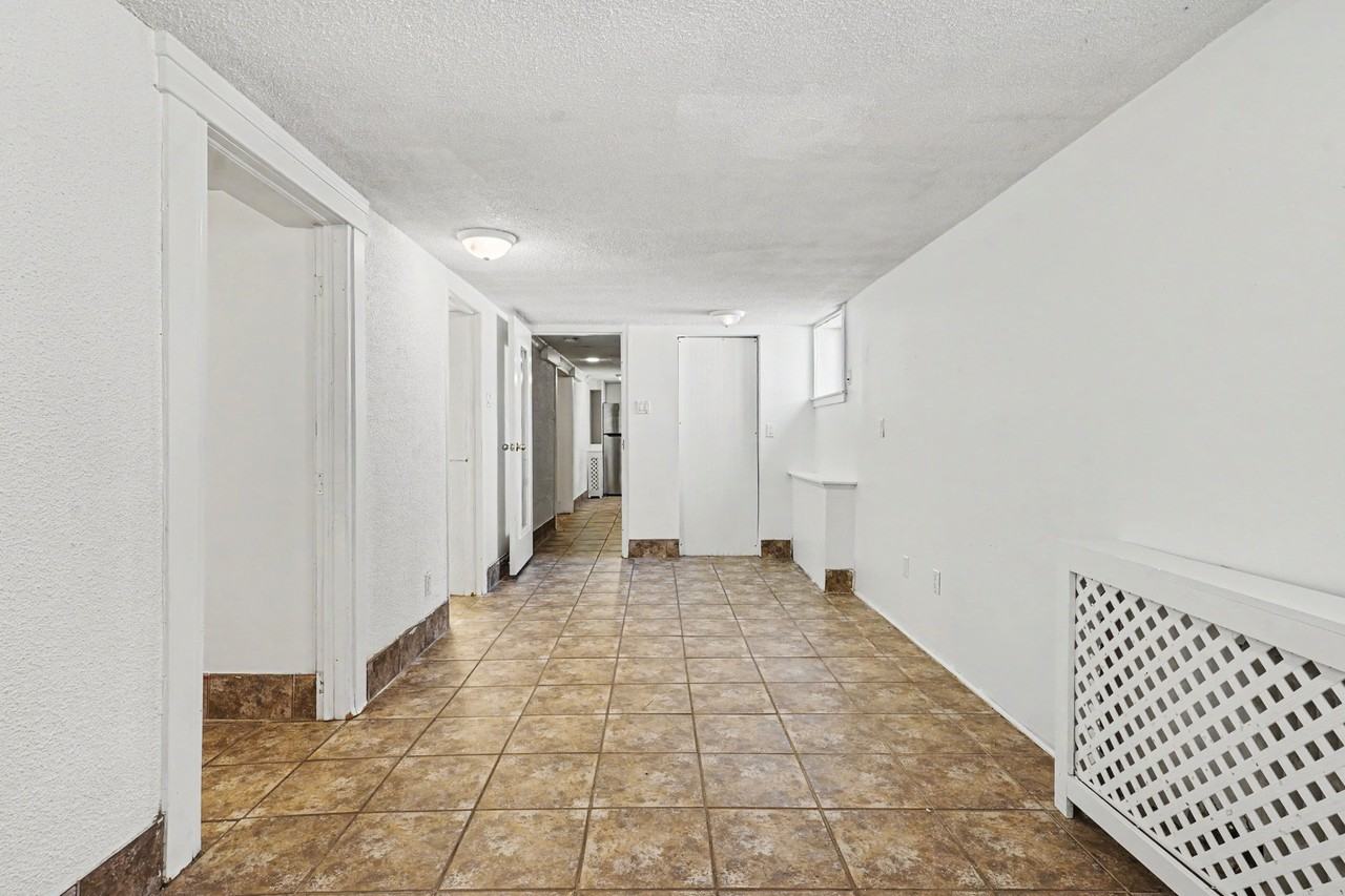 130 Lauder Avenue - Photo 3 of 14