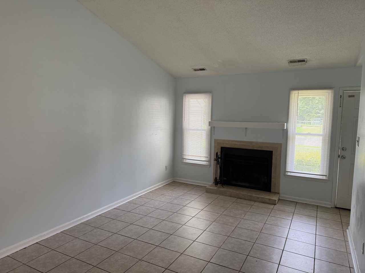 133 Twin Wood Drive - Photo 2 of 19