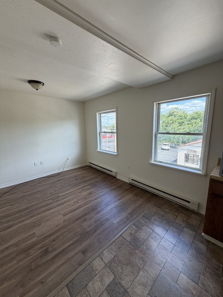 315 - 319 North Broadway Street - Photo 3 of 5