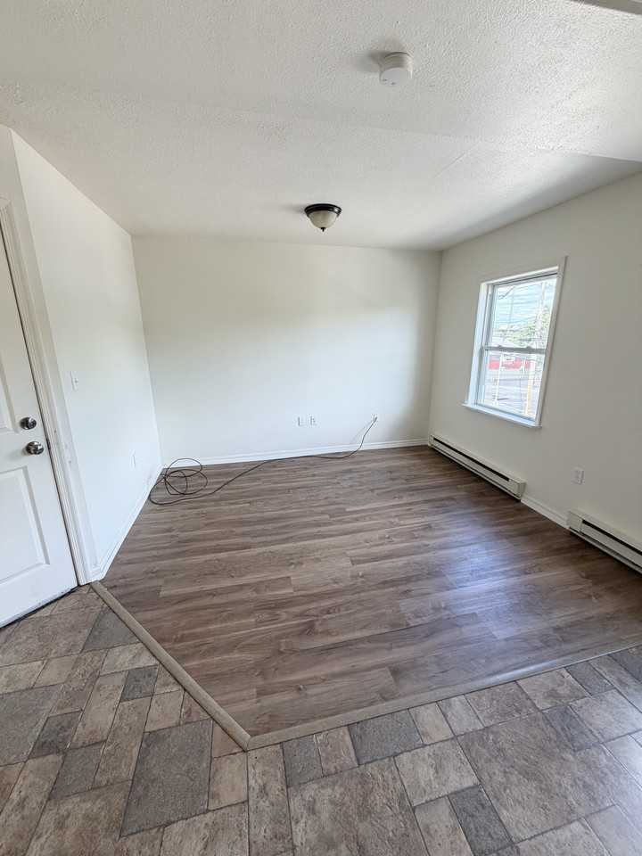 315 - 319 North Broadway Street - Photo 4 of 5