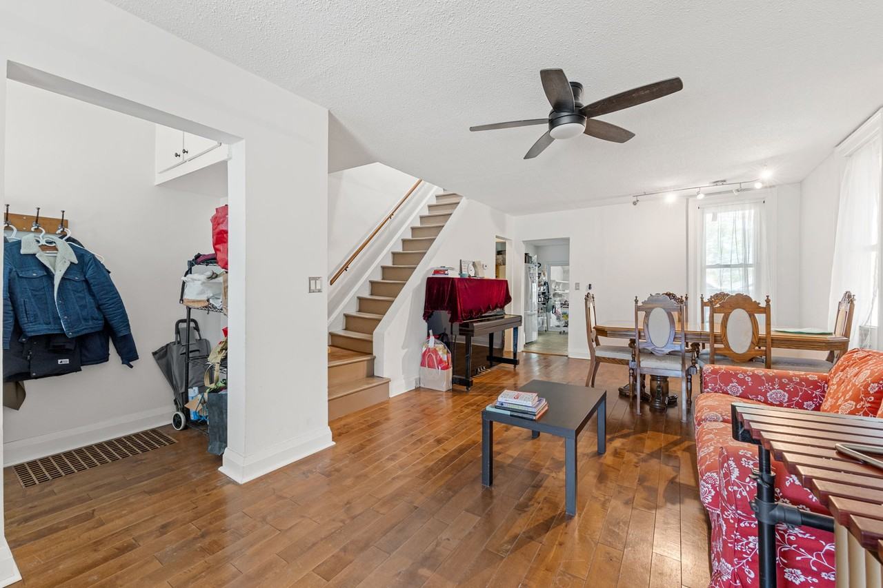 126 Stephenson Avenue - Photo 7 of 24