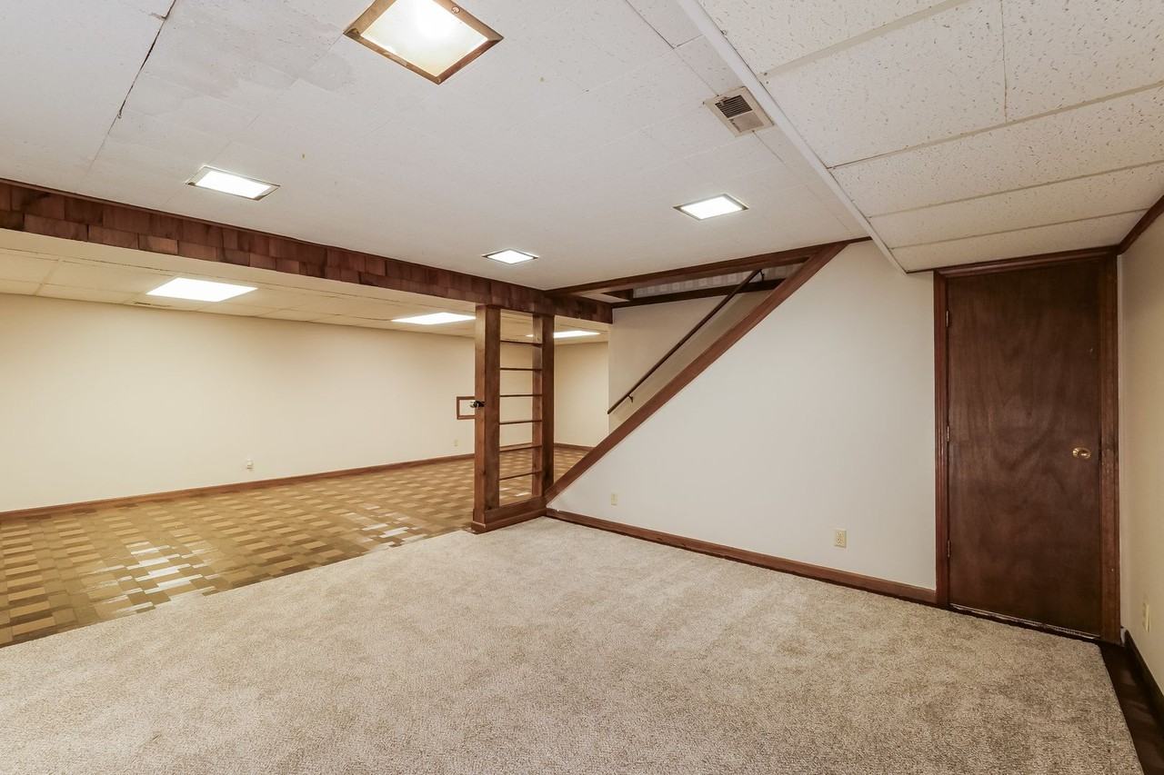 2605 Sw Osborn Rd - Photo 6 of 28