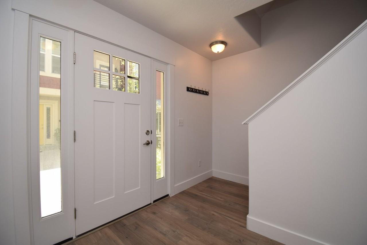 4727 S Hillhouse Cv #102 - Photo 3 of 30