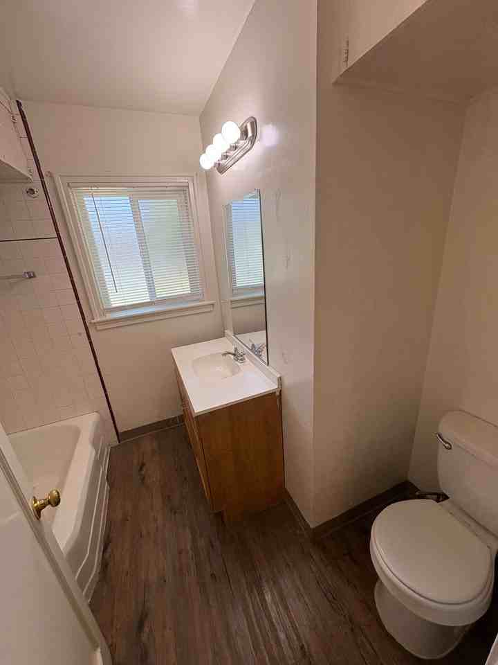 1216 N Conyer St - Photo 6 of 34