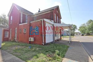 featured image of 1001 N Governor St