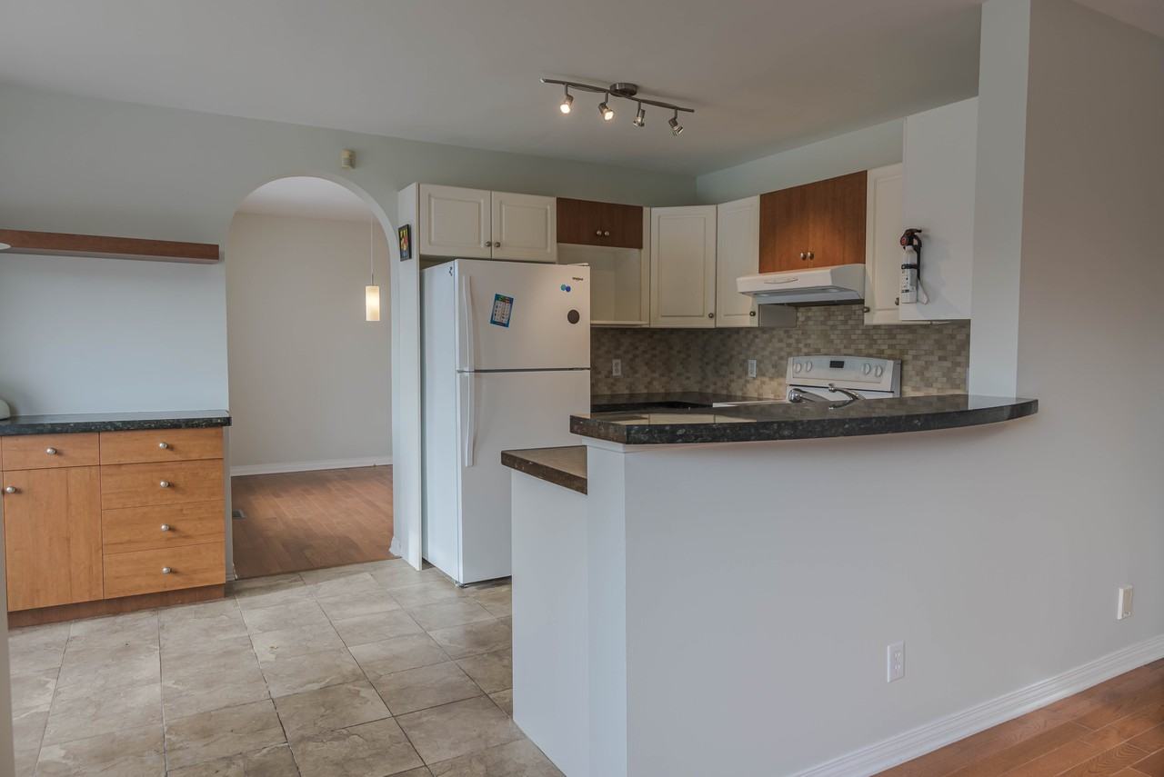 132 Invermere St - Photo 5 of 25
