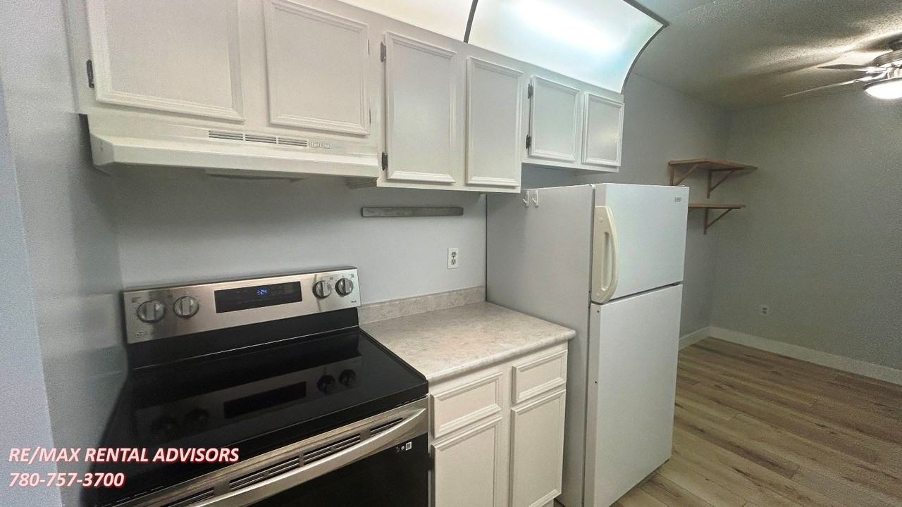 #103 10732 86 Avenue Northwest - Photo 3 of 23