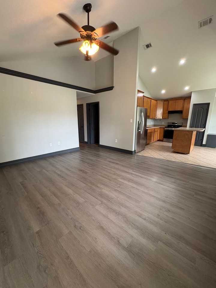 27 Mohawk Trl - Photo 5 of 23