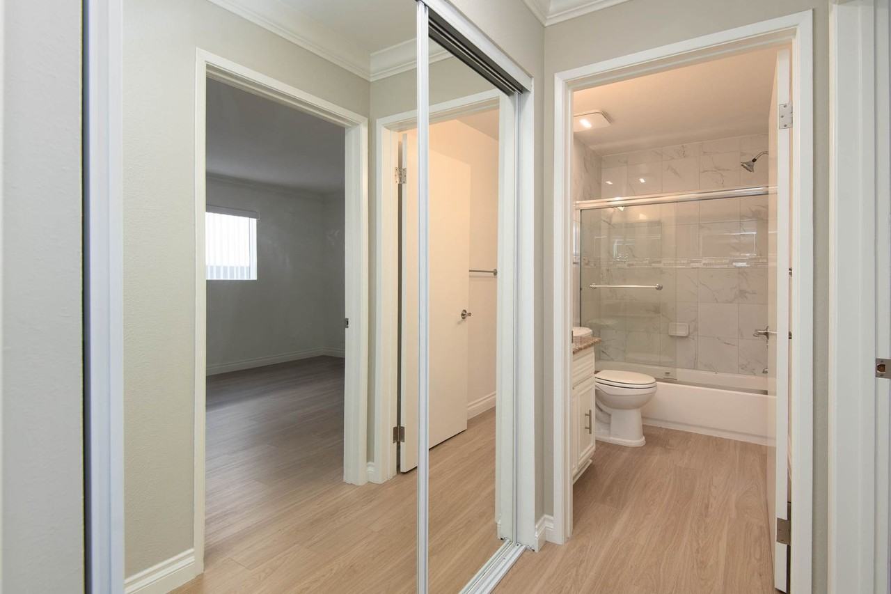 12756 Caswell - Photo 5 of 24