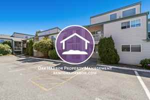 featured image of 395 S Oak Harbor St