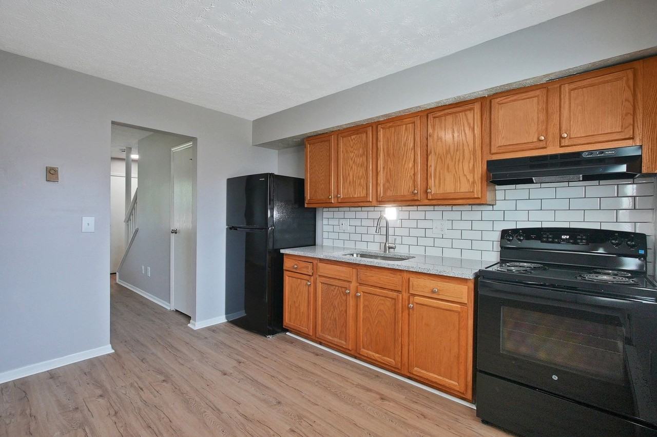 2205 Clarendon Ln - Photo 5 of 14