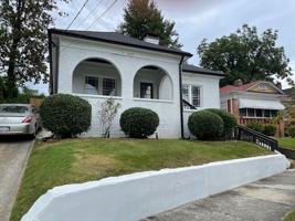 featured image of 1425 Oglethorpe Ave Sw
